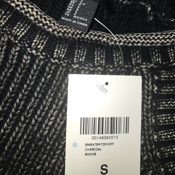 Forever21 sweater cutout shoulder crop top sz S - Picture 7 of 7